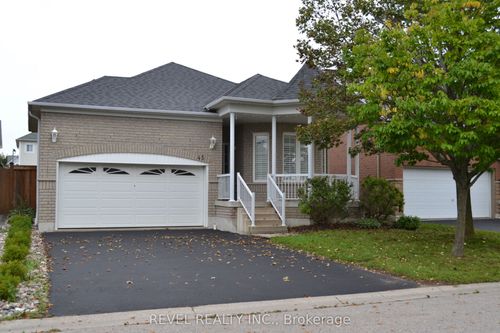 45 Tunney Pl, Whitby, ON, L1M2G5 | Card Image