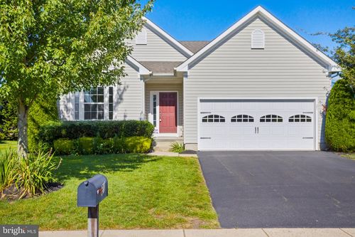 21 Applegate Dr, Florence, NJ, 08518-4017 | Card Image