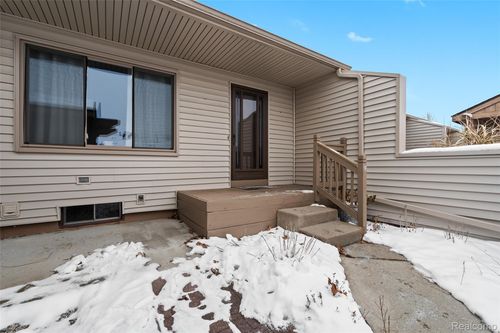 unit-4-62072 Yorktown Dr, South Lyon, MI, 48178-1714 | Card Image