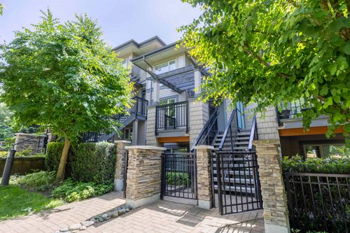 13-3201 Noel Dr, Burnaby, BC, V3J0G9 | Card Image
