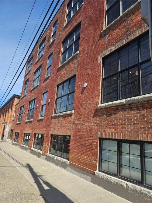 34 Elton Street #104 Street, Rochester, NY, 14607 | Card Image