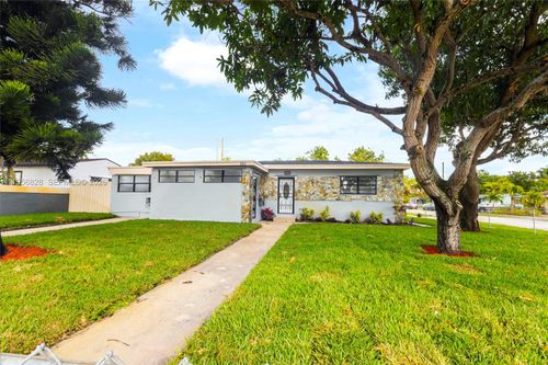 551-551 Nw 183rd St, Miami Gardens, FL, 33169-4469 | Card Image