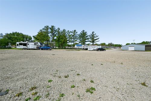 outside-520 Franklin Street, Center Point, IA, 52213 | Card Image
