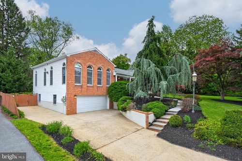 13601 Valley Dr, ROCKVILLE, MD, 20850-3657 | Card Image