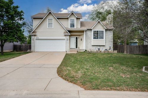 2715 S Crestline Ct, Wichita, KS, 67215-1563 | Card Image
