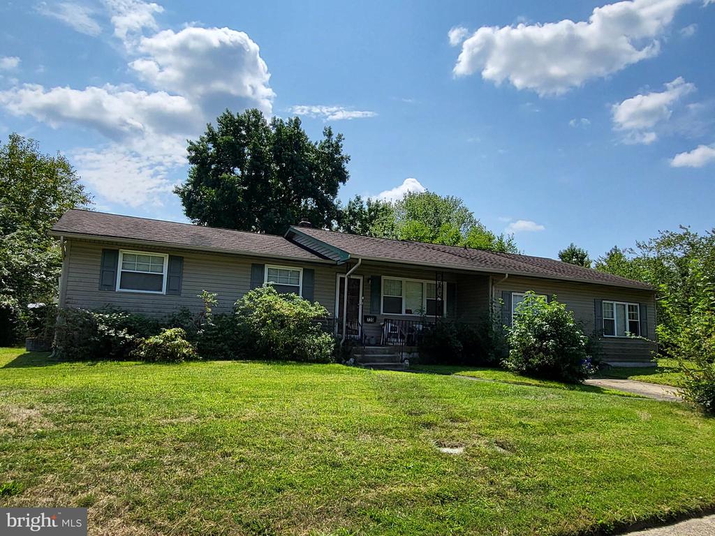 Lincoln Ave, Magnolia, NJ 08049
