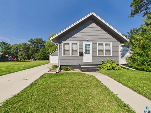 317 N Olive Ave Avenue, Madison, SD, 57042 | Card Image