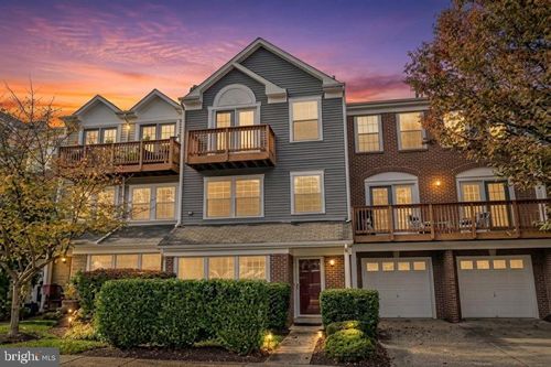 59-11702 Tumbrel Ct, FAIRFAX, VA, 22030-7955 | Card Image