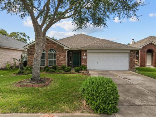 710 Chase View Drive, Bacliff, TX, 77518 | Card Image