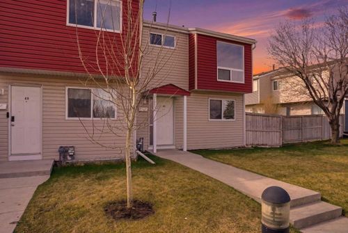 49-5425 Pensacola Crescent Se, Calgary, AB, T2A2G5 | Card Image