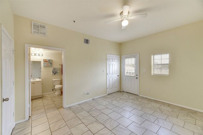 APT-202 - 420 N Pleasant Valley Rd, Condo with 1 bedrooms, 1 bathrooms and 1 parking in Austin TX | Image 11