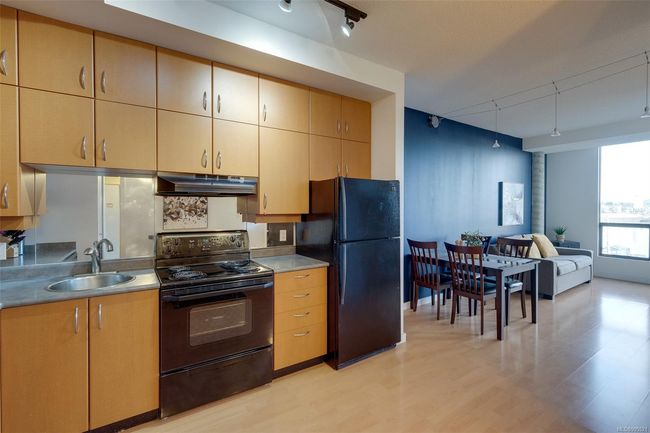 Kitchen | Image 13