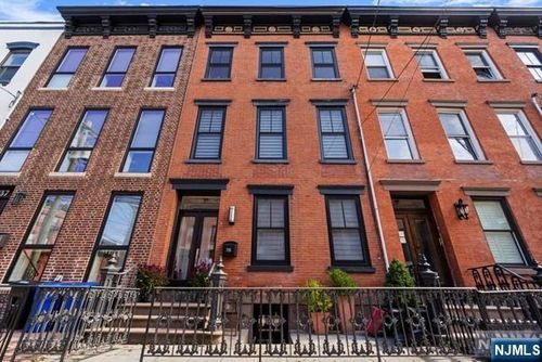 735 Bloomfield St, Hoboken, NJ, 07030-5007 | Card Image