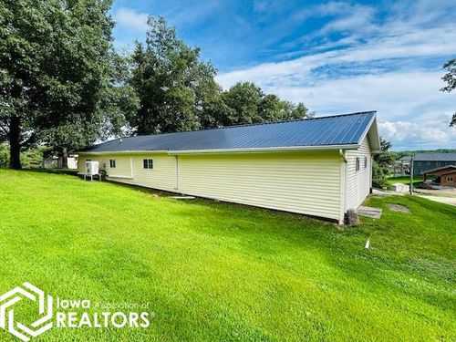 147 Hillcrest Rdg, Montezuma, IA, 50171-8482 | Card Image