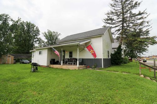 320 E Water Street, Hartford City, IN, 47348 | Card Image