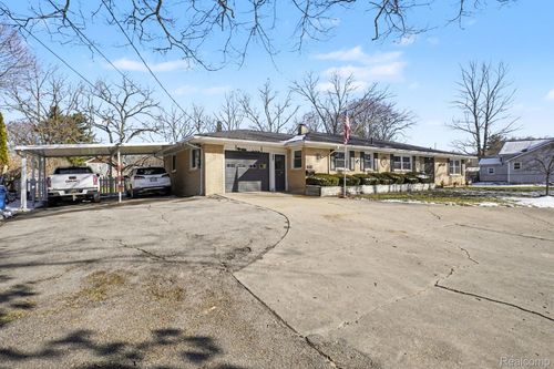 206 Clarence St, Holly, MI, 48442-1416 | Card Image