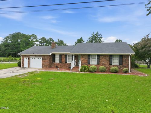 301 Halifax St, Clinton, NC, 28328-2122 | Card Image