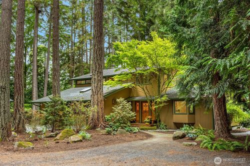 13098 Manzanita Road Ne, Bainbridge Island, WA, 98110 | Card Image