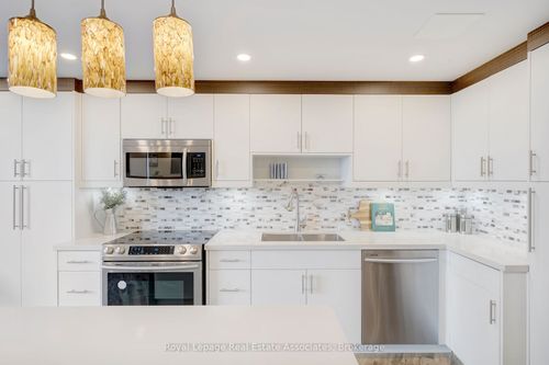 1406-335 Mill Rd, Etobicoke, ON, M9C1Y6 | Card Image