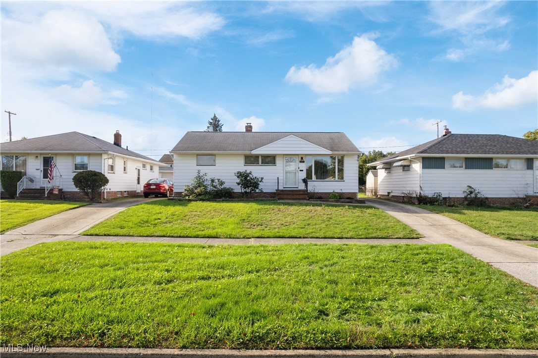 Dellwood Dr, Cleveland, OH 44134