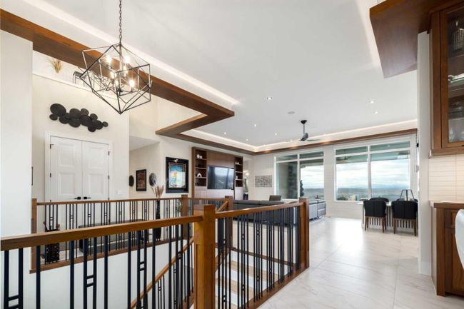 2858 77 Street Sw, Home with 4 bedrooms, 4 bathrooms and 10 parking in Calgary AB | Image 24