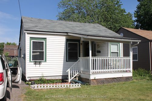 {{alt}} | Card Image