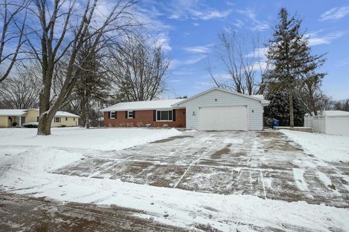 1807 E Wisconsin Avenue, LITTLE CHUTE, WI, 54130 | Card Image