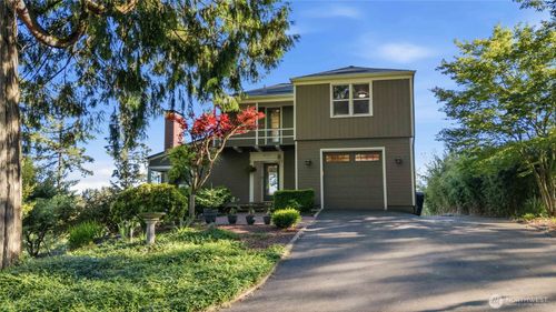 2533 Cascade Way, Longview, WA, 98632-4513 | Card Image
