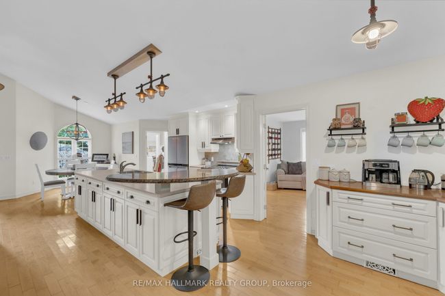 220 Garfield St, House other with 4 bedrooms, 3 bathrooms and 8 parking in Gananoque ON | Image 14