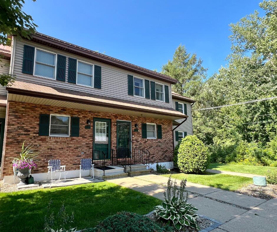 32 Set Point, For Sale in Plattsburgh Zoocasa