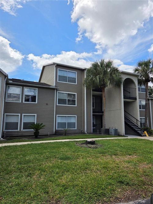 32-4704 Walden Cir, Orlando, FL, 32811-7232 | Card Image