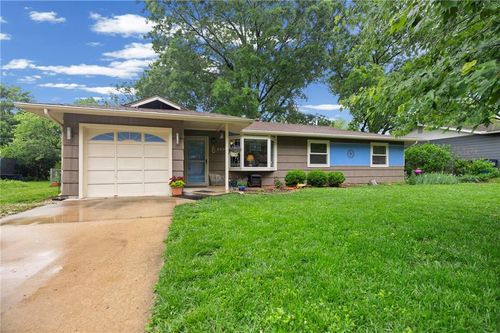 2214 Learnard Ave, Lawrence, KS, 66046-3158 | Card Image
