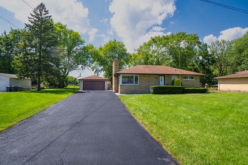 38402 Russell Ave, Beach Park, IL, 60087-5418 | Card Image
