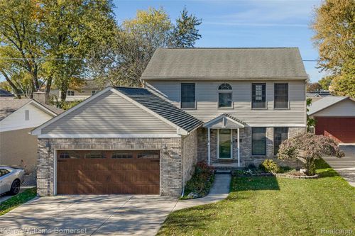 27823 Roy St, Saint Clair Shores, MI, 48081-2946 | Card Image