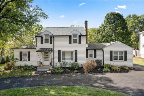 1617 Central Dr, Beavercreek, OH, 45432-2117 | Card Image