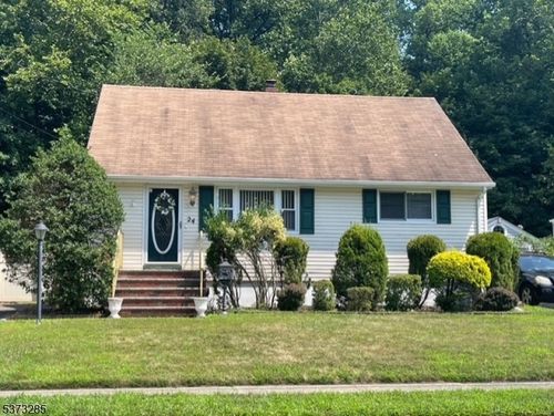 24 Vetrone Dr, Woodland Park, NJ, 07424-2621 | Card Image