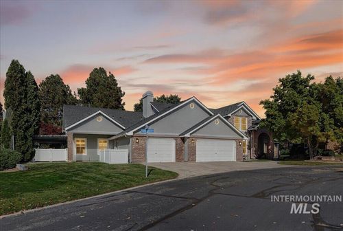 898 N Nicklaus Ln, Eagle, ID, 83616-5360 | Card Image