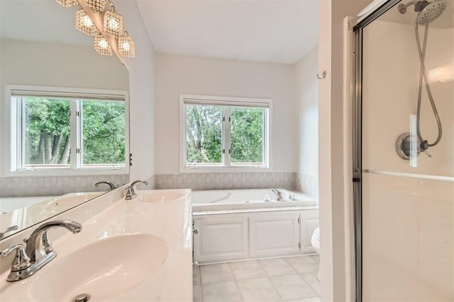 Ensuite Bathroom | Image 17