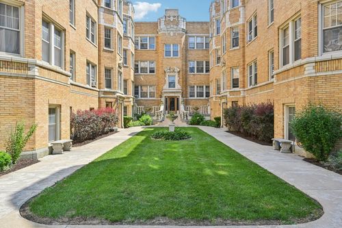 apt-2b-245 Washington Blvd, Oak Park, IL, 60302-4138 | Card Image