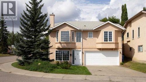 123 Millbank Rd Sw, Calgary, AB, T2Y2Y9 | Card Image