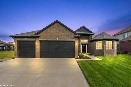 19117 Brighton Dr, Macomb, MI, 48042-6279 | Card Image