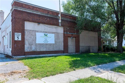 4322 Lake Avenue, Rochester, NY, 14612 | Card Image