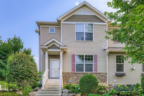 7780 Madelyn Creek Dr, Victoria, MN, 55386-4554 | Card Image