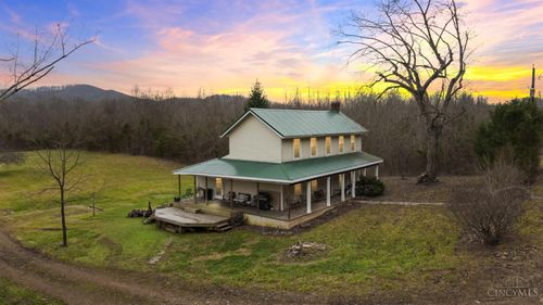 526 Brush Creek Rd, Manchester, OH, 45144-9242 | Card Image