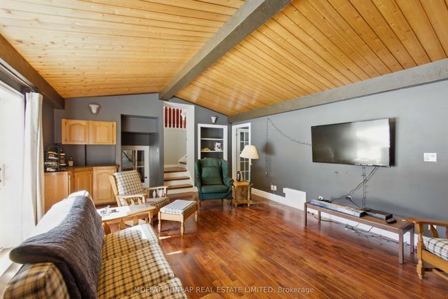 248542 5 Sideroad, House other with 4 bedrooms, 3 bathrooms and 12 parking in Mono ON | Image 10