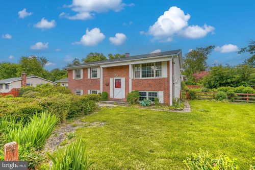 201 Mysticwood Rd, Reisterstown, MD, 21136-1307 | Card Image