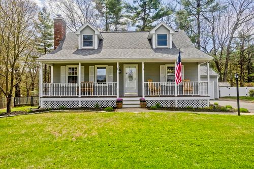 16 Cranberry Dr, Holyoke, MA, 01040-9738 | Card Image