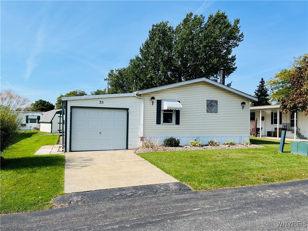 Melody Ln, Buffalo, NY 14225