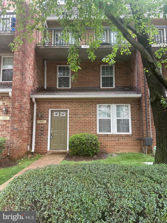 Chesterwood Dr, Silver Spring, MD 20906