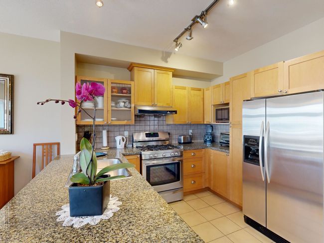 7481 Laurel Street, Townhouse with 4 bedrooms, 3 bathrooms and 2 parking in Vancouver BC | Image 6